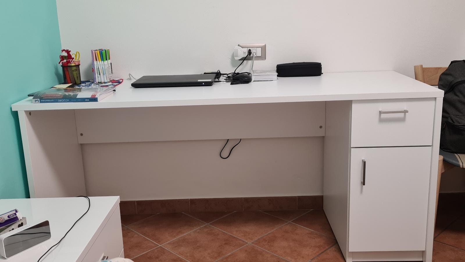Esempi di scrivanie su misura configurabili